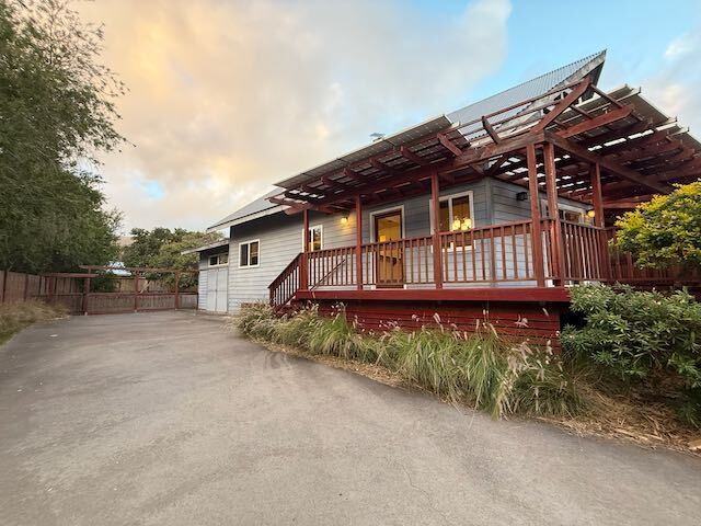 HI - 62-1191 Puahia St #1 - CR - Photo 2 of 32