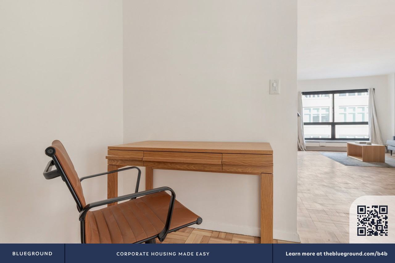 300 East 51st Street - Photo 6 of 29