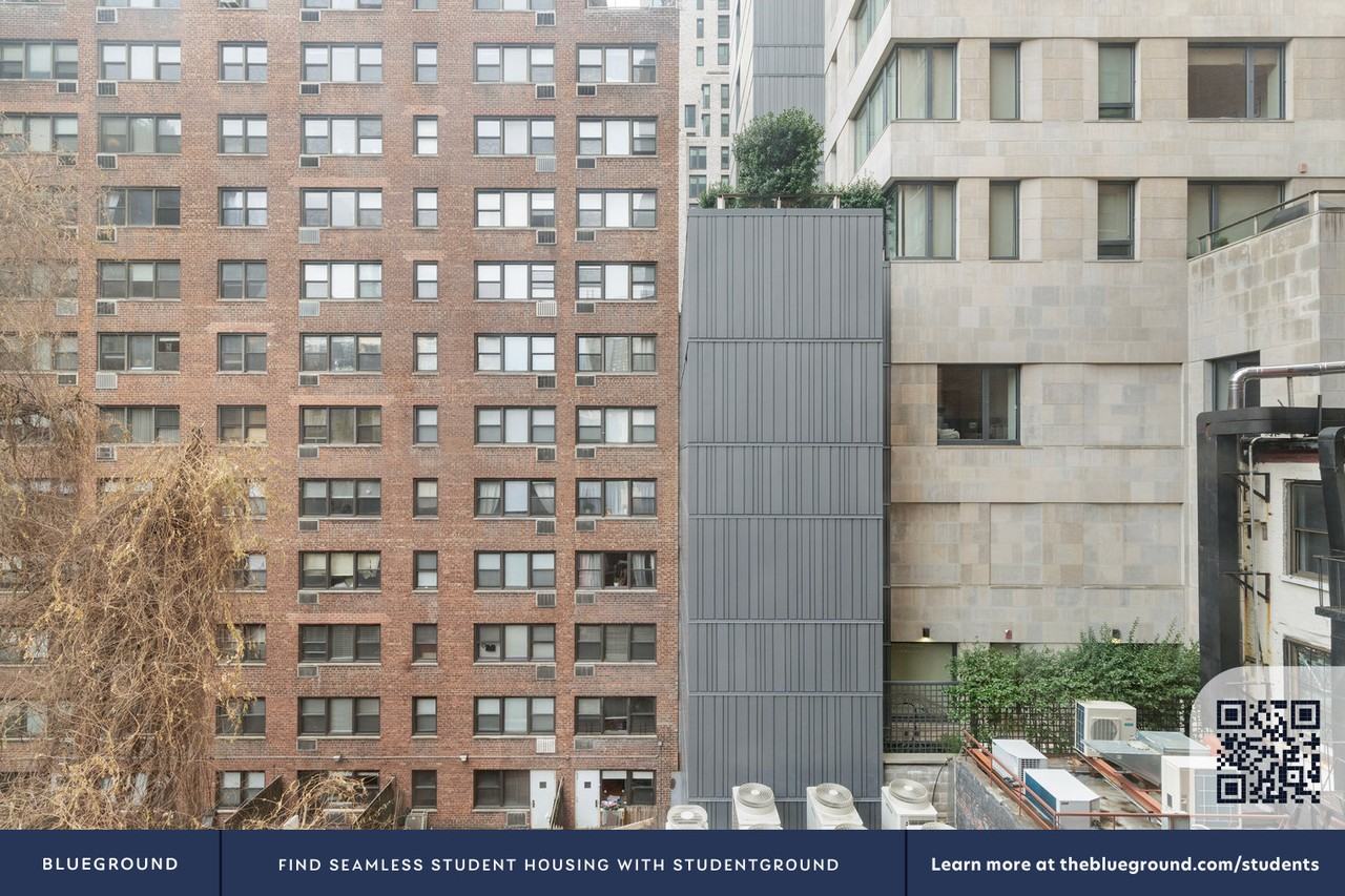 300 East 51st Street - Photo 7 of 29