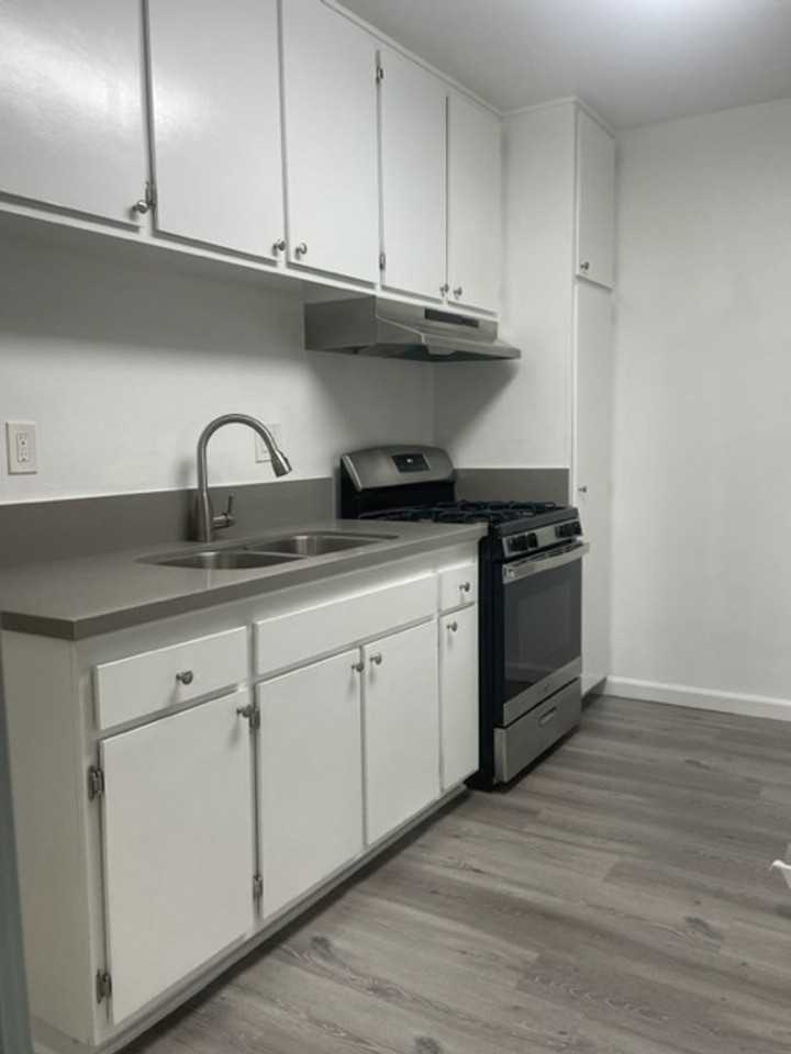 Valle Plaza - Photo 6 of 19