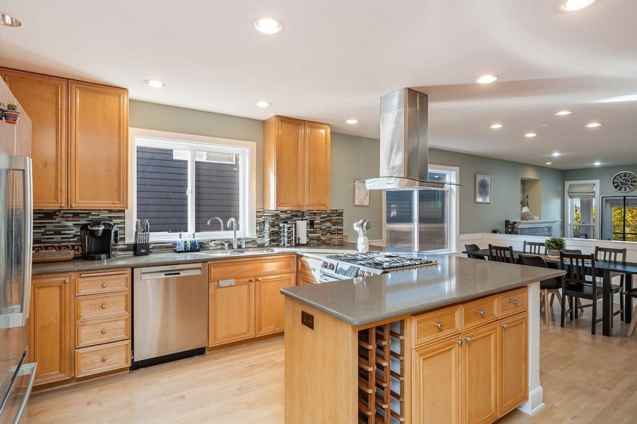 4224 Francis Ave N #1036017P - Photo 4 of 50