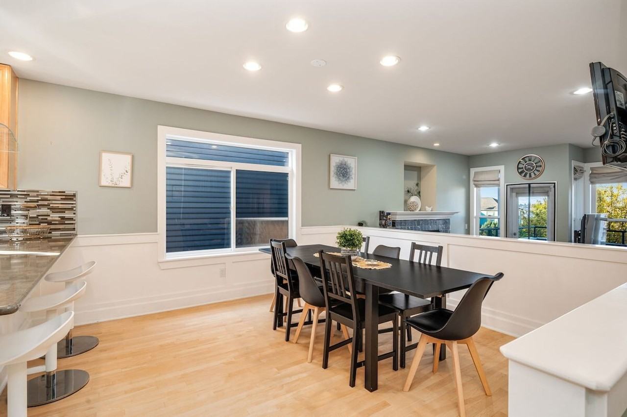 4224 Francis Ave N #1036017P - Photo 5 of 50