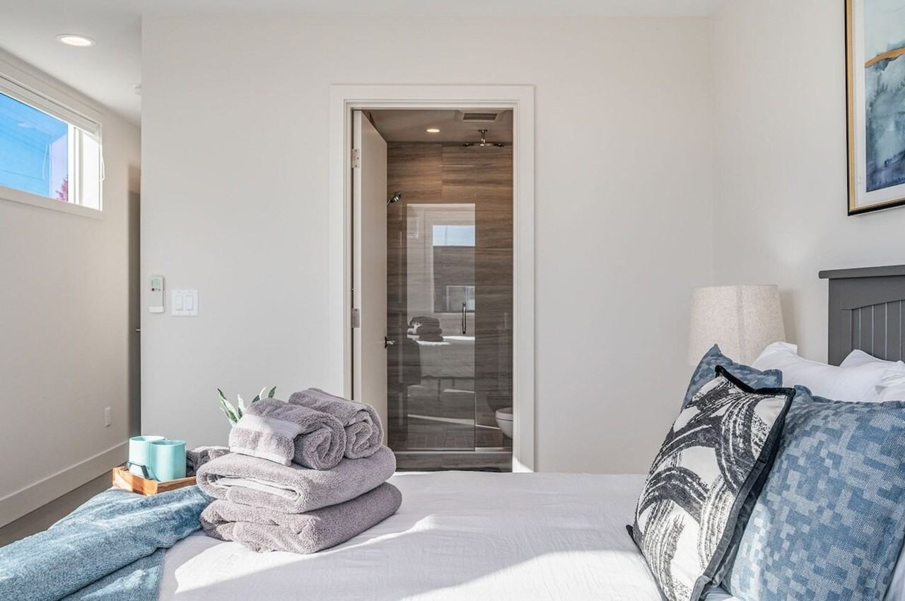 4301 Dayton Ave N #1036016P - Photo 5 of 50