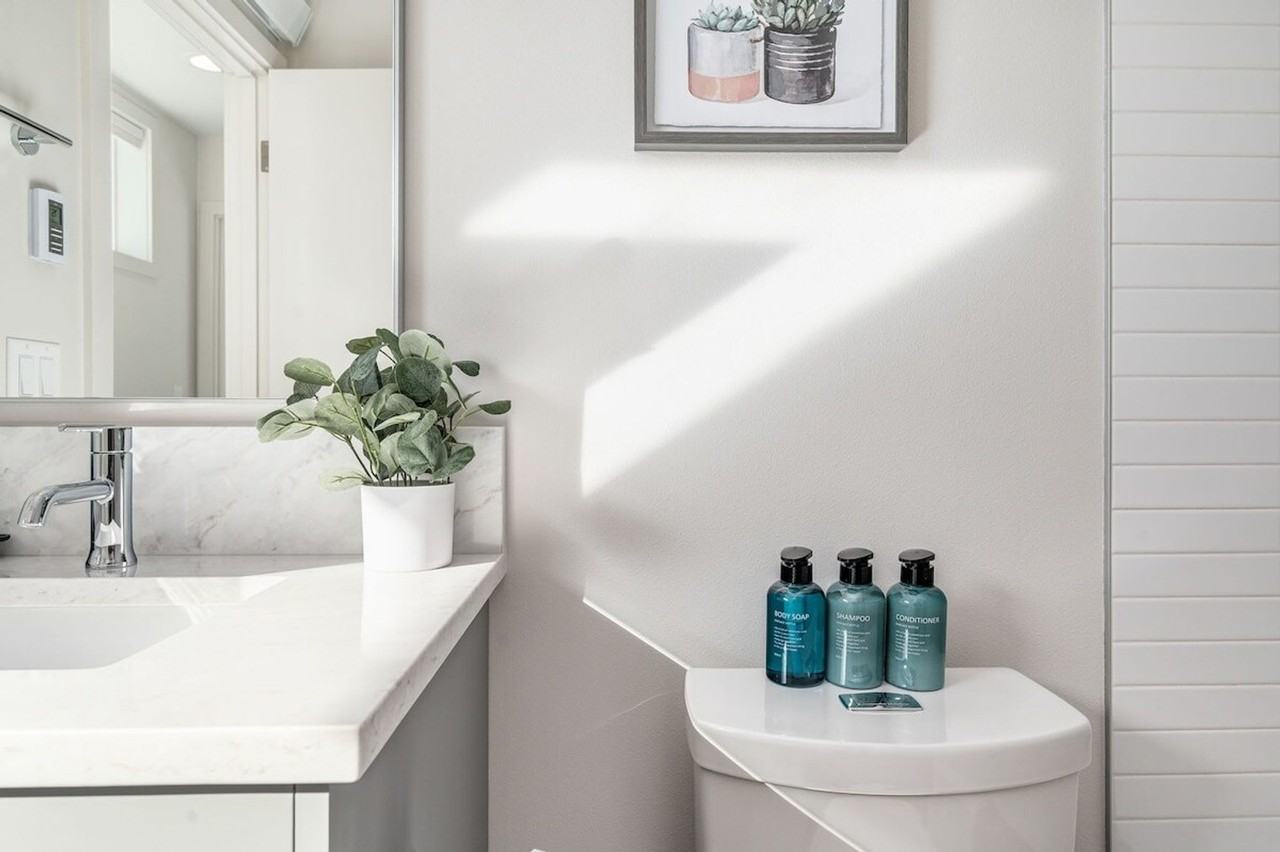 4301 Dayton Ave N #1036016P - Photo 4 of 50