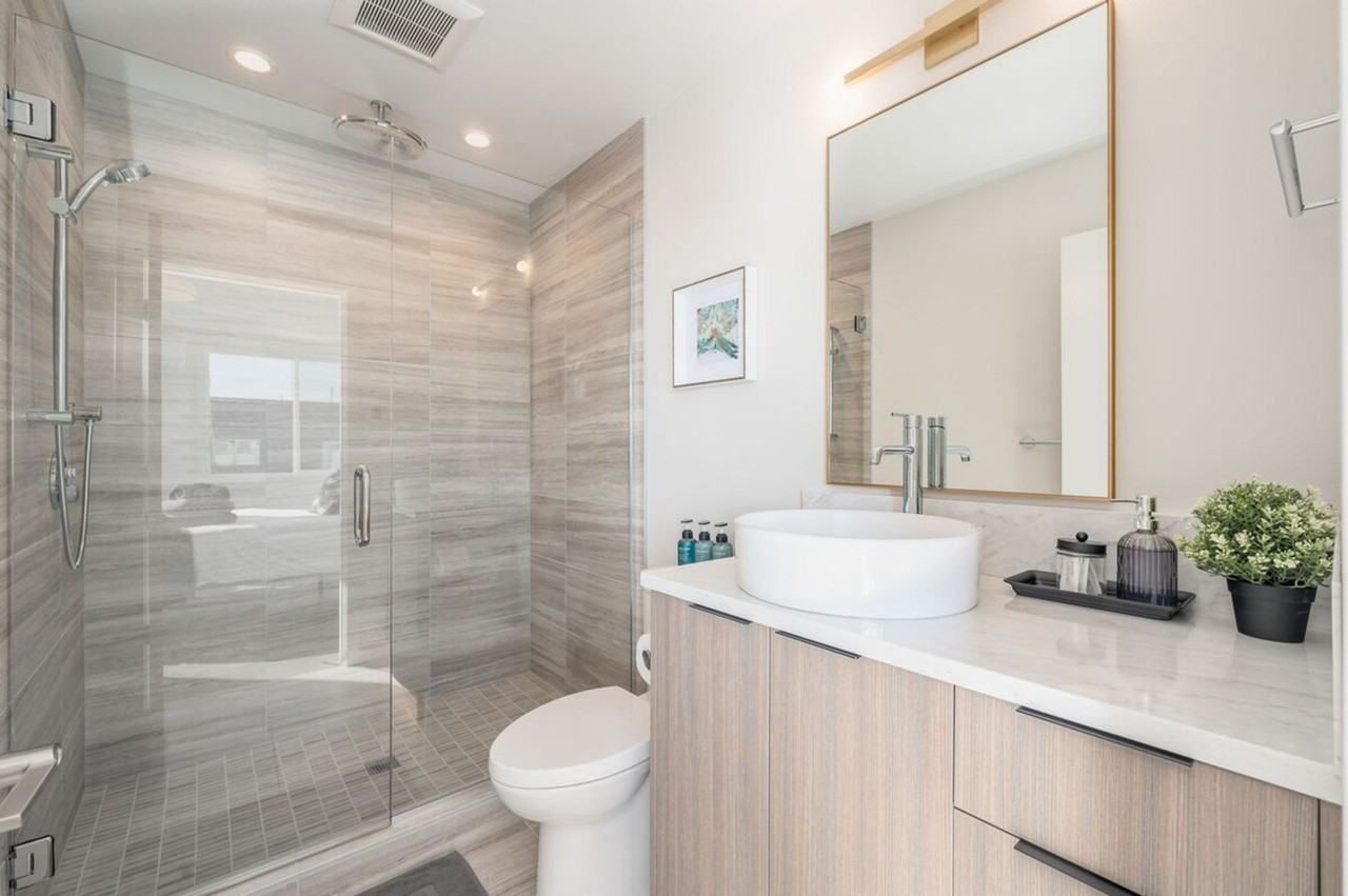 4301 Dayton Ave N #1036016P - Photo 3 of 50