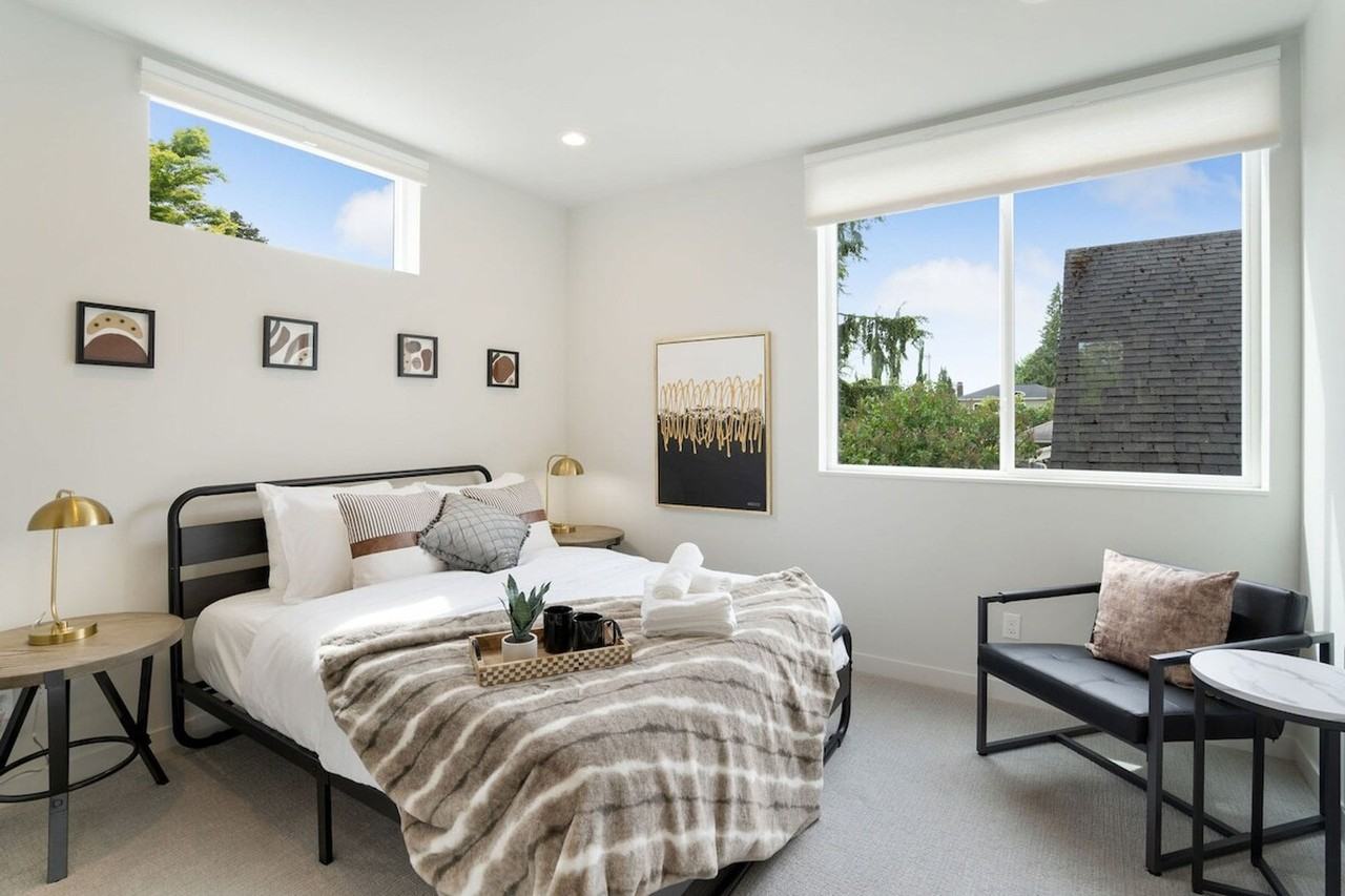 4424 Burke Ave N #1035993P - Photo 4 of 50