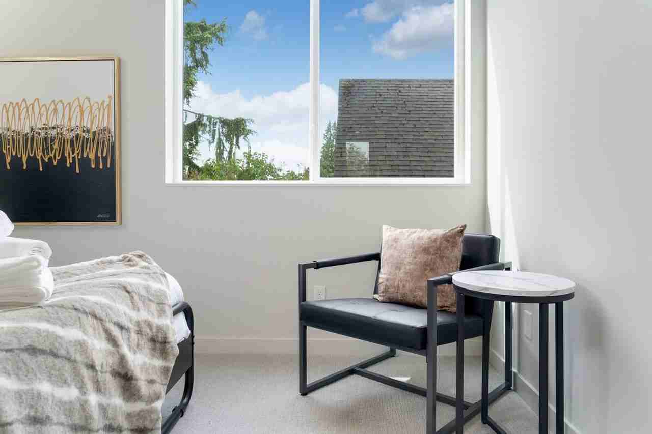 4424 Burke Ave N #1035993P - Photo 4 of 45