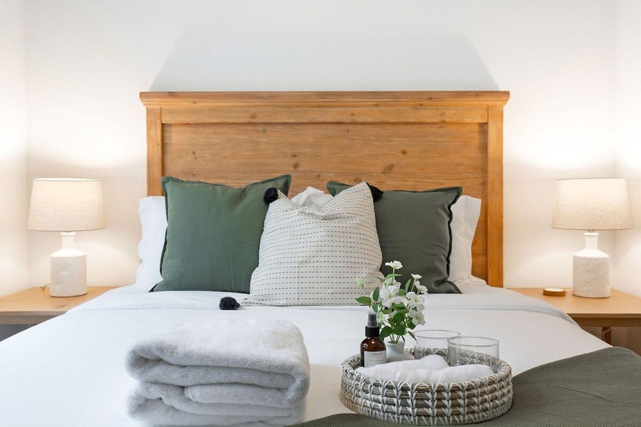 626 10th Ave E #1036000P - Photo 4 of 50