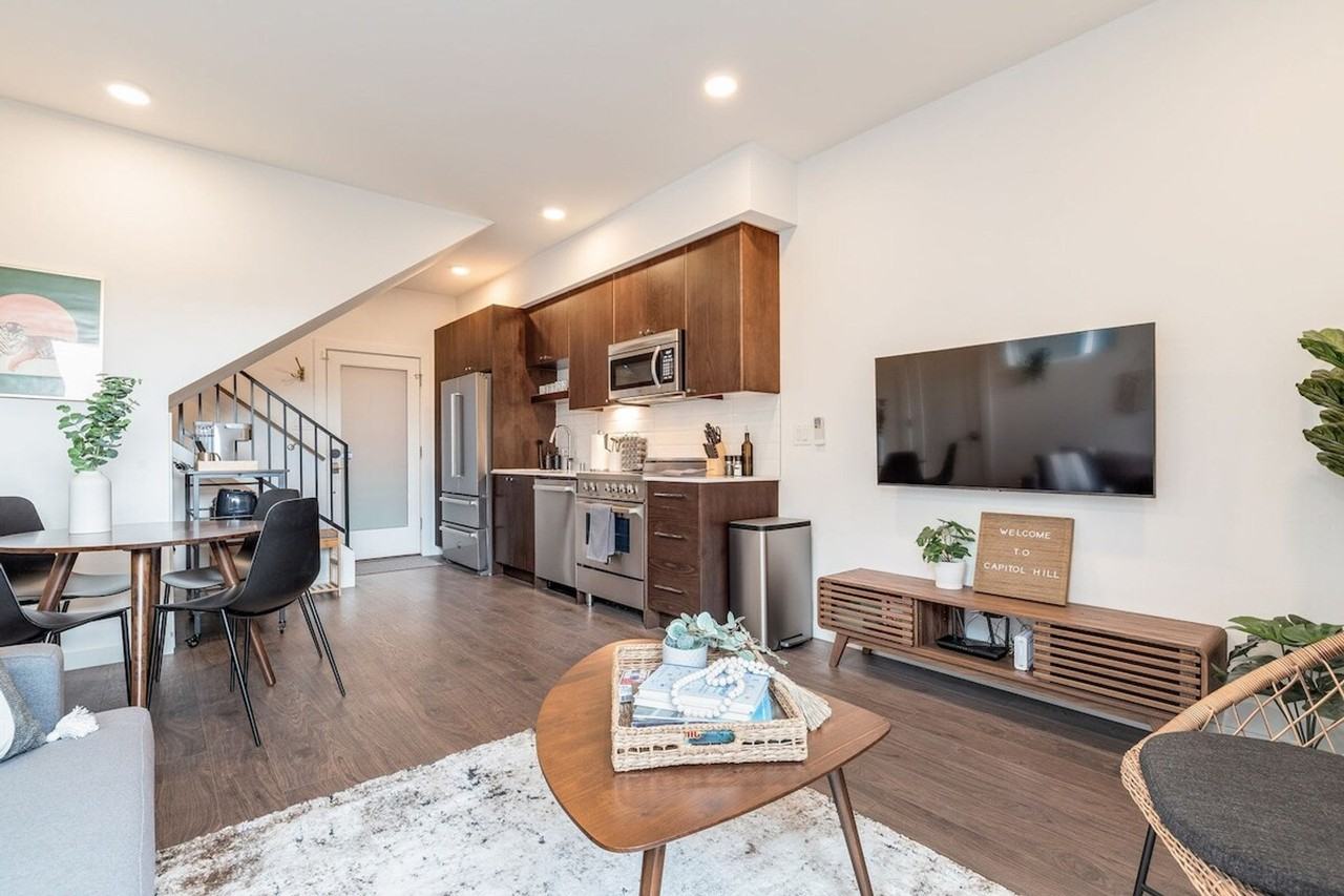 1215 E Union St #1035940P - Photo 2 of 50