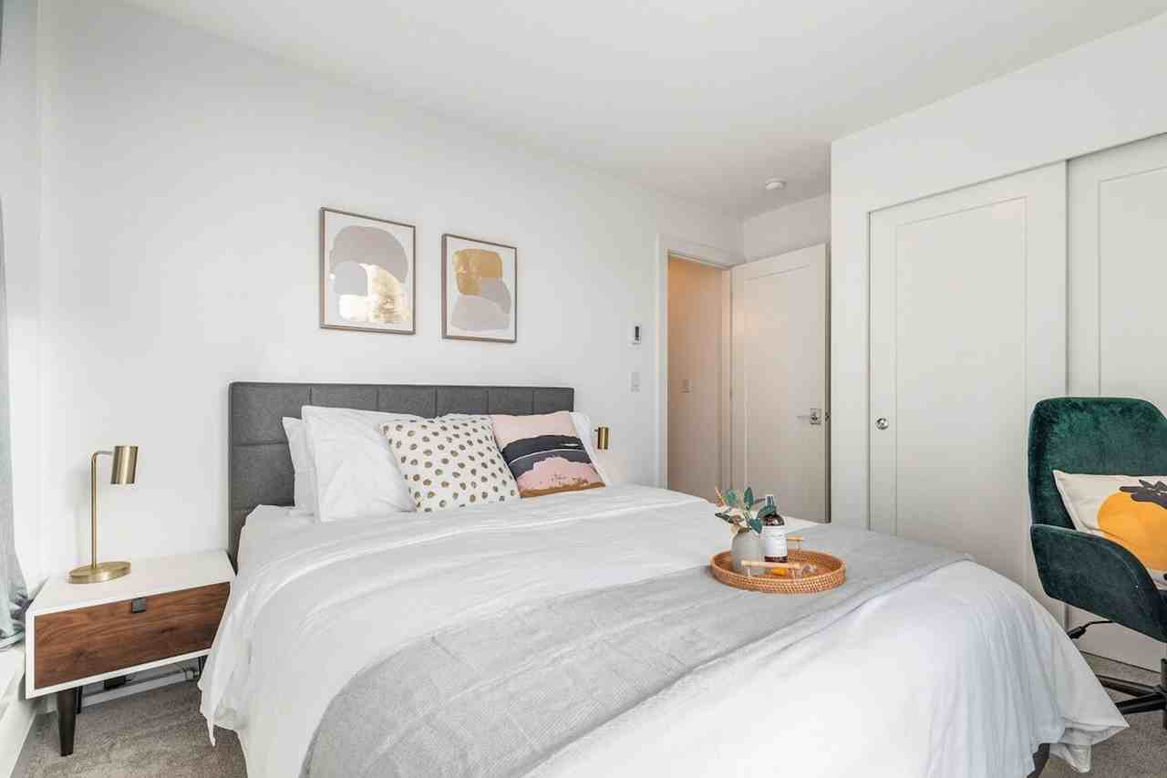 1215 E Union St #1035940P - Photo 4 of 50