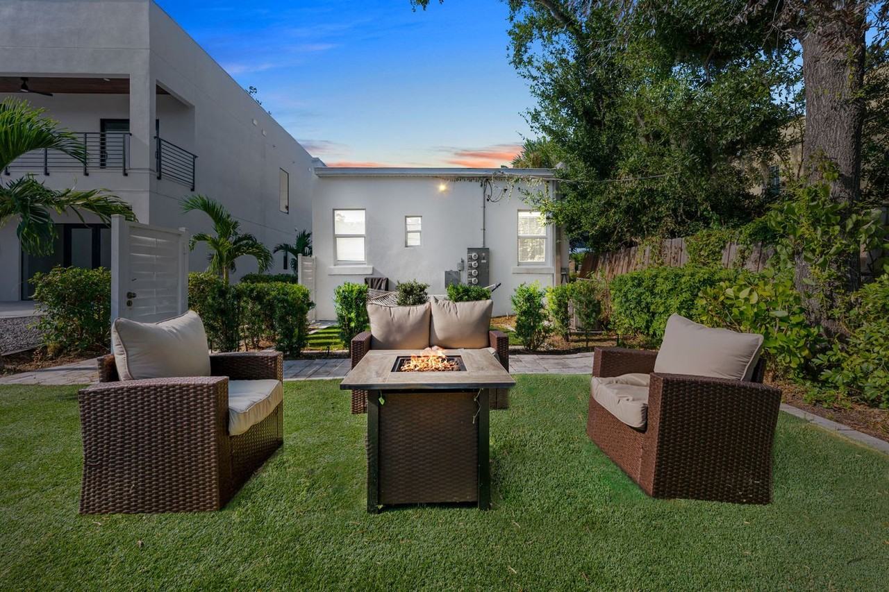 1862 6th St #1287530P - Photo 7 of 31