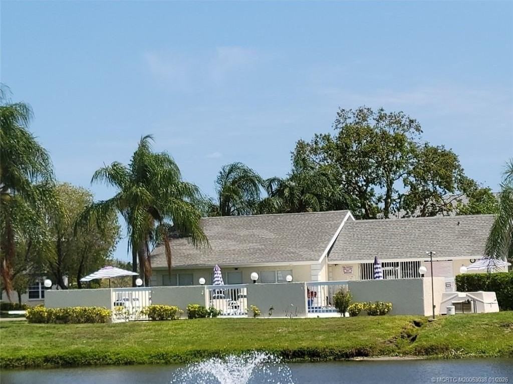 1526 Se Royal Green Cir Unit 205 #205 - Photo 5 of 39