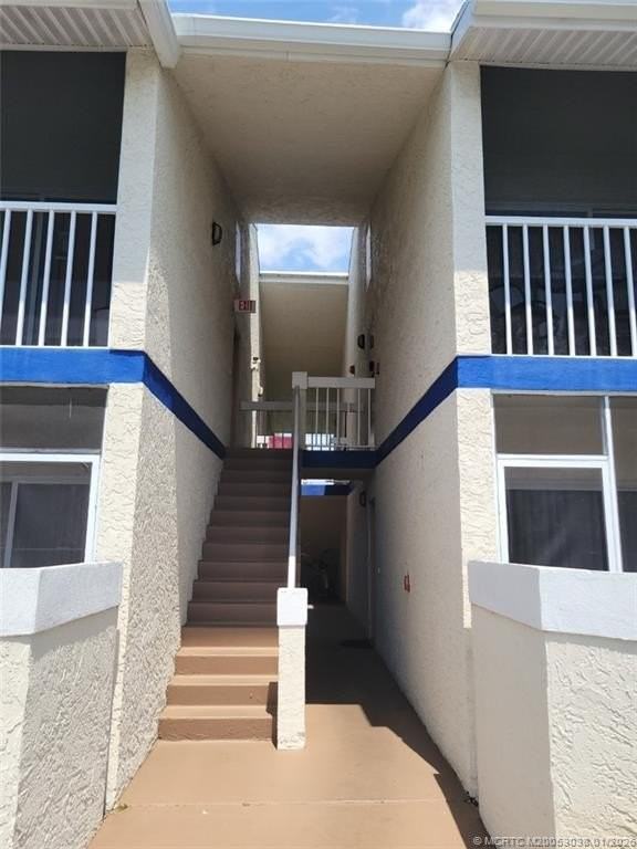 1526 Se Royal Green Cir Unit 205 #205 - Photo 7 of 39