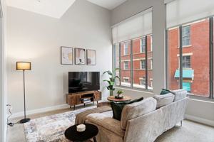 featured image of 205 W 4th St