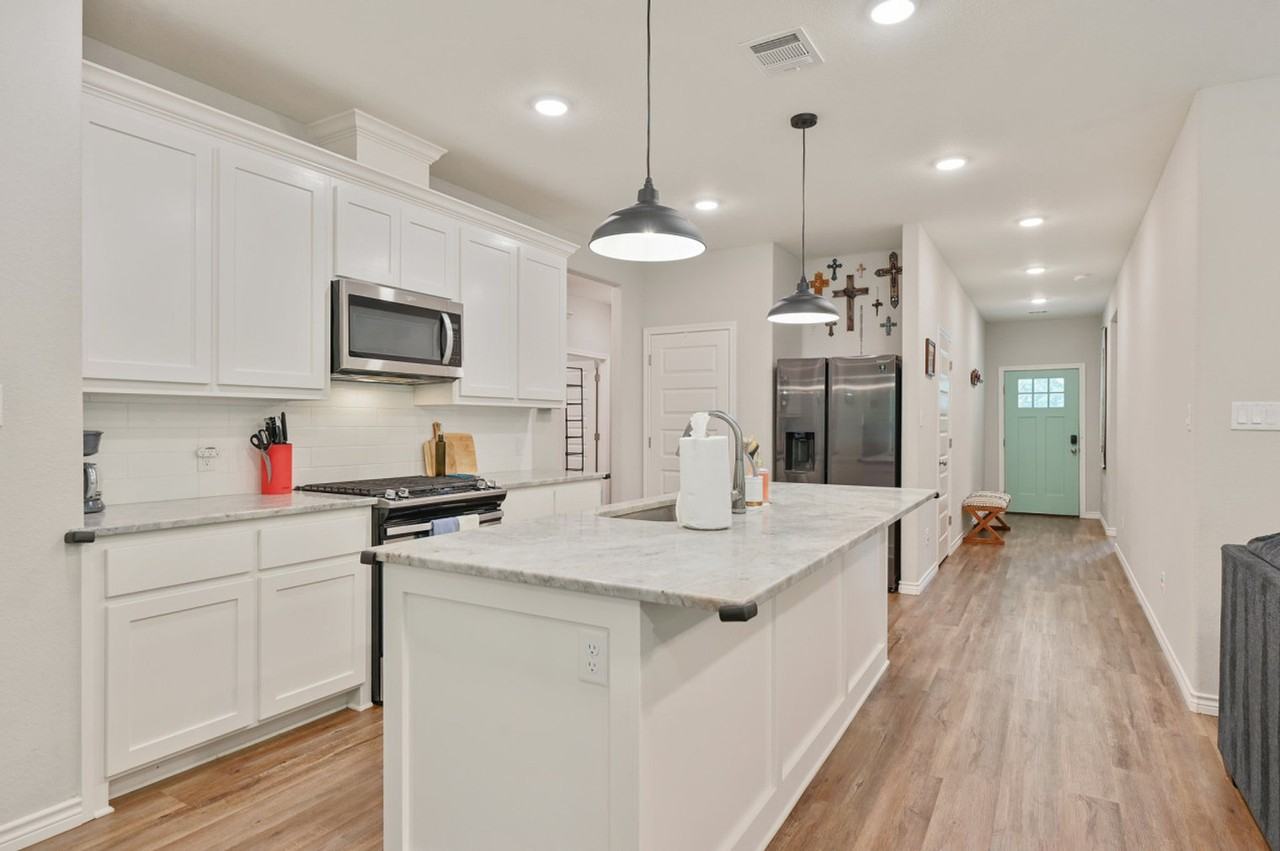 3824 Springfield Dr #1328078P - Photo 7 of 27