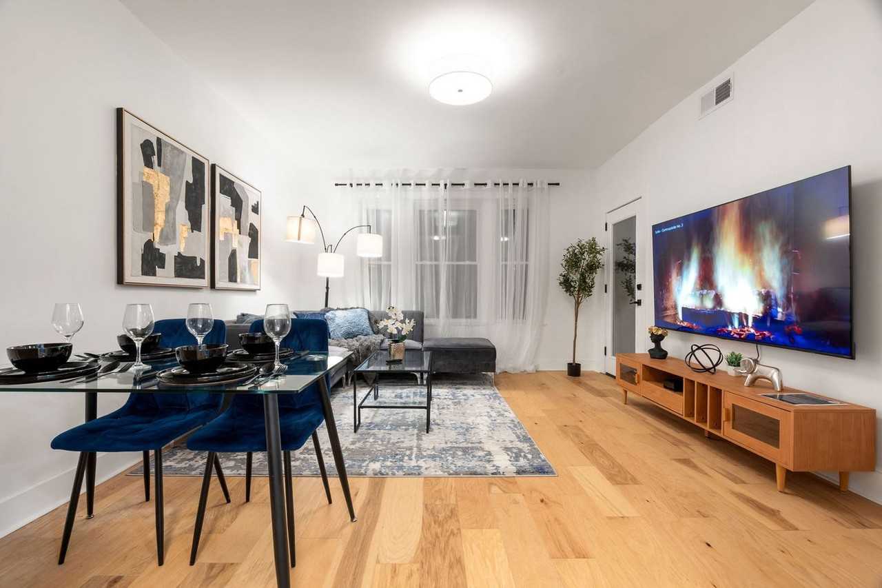 618 W Patterson Ave #1354352P - Photo 2 of 48