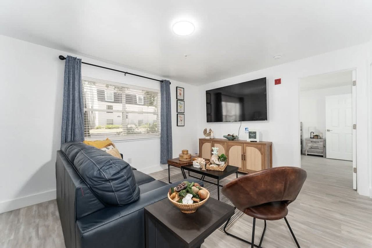 2360 Sw Archer Rd #1355835P - Photo 5 of 27