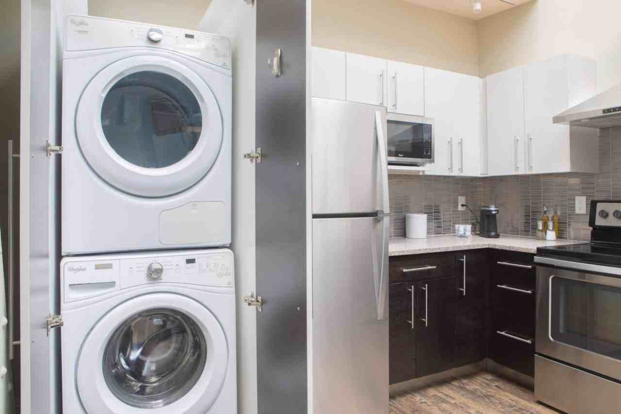 225 East Michigan Street - Photo 5 of 23