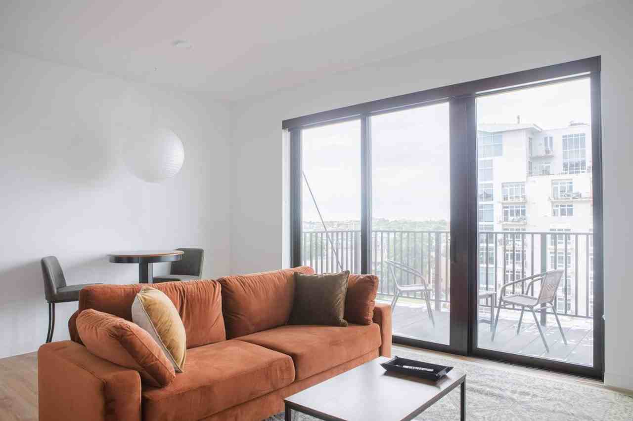 1237 N Van Buren St #1379023P - Photo 5 of 49