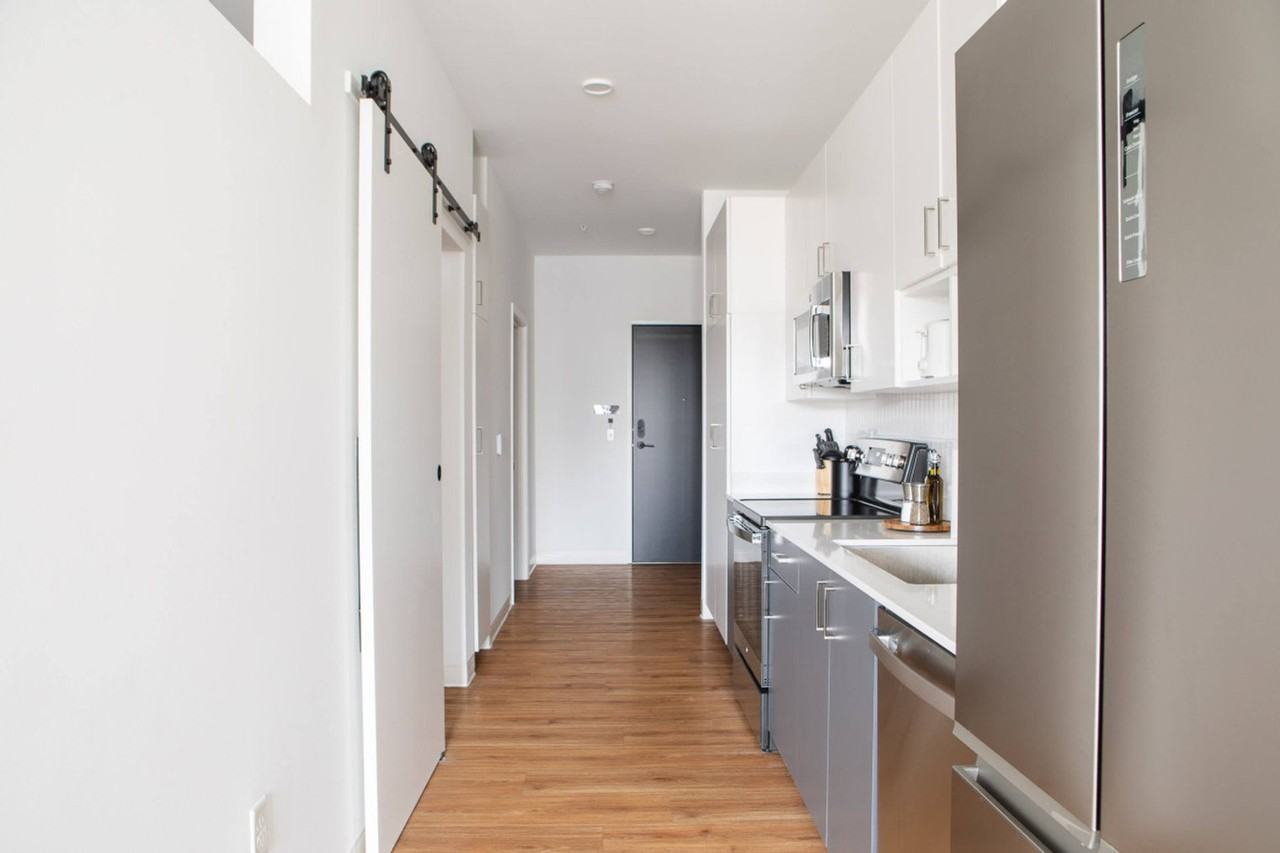 1237 N Van Buren St #1379023P - Photo 5 of 50