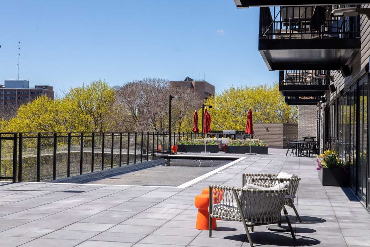 1237 N Van Buren St #1379023P - Photo 3 of 49