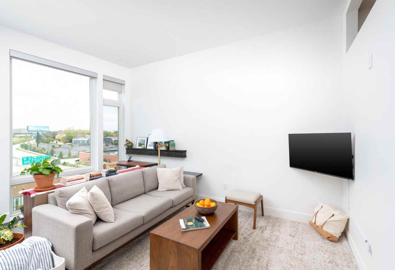 550 W Juneau Ave #1379004P - Photo 2 of 28