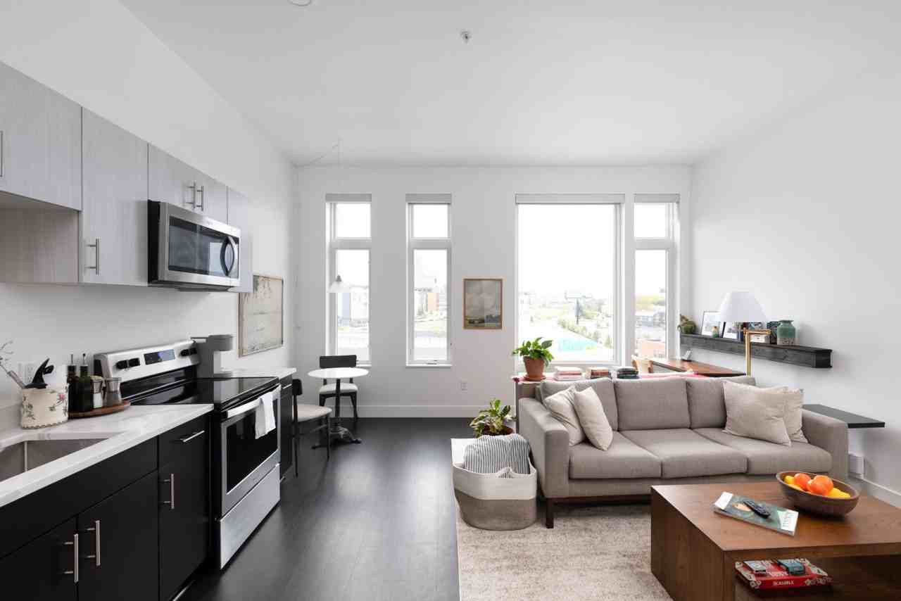 550 W Juneau Ave #1379004P - Photo 5 of 28