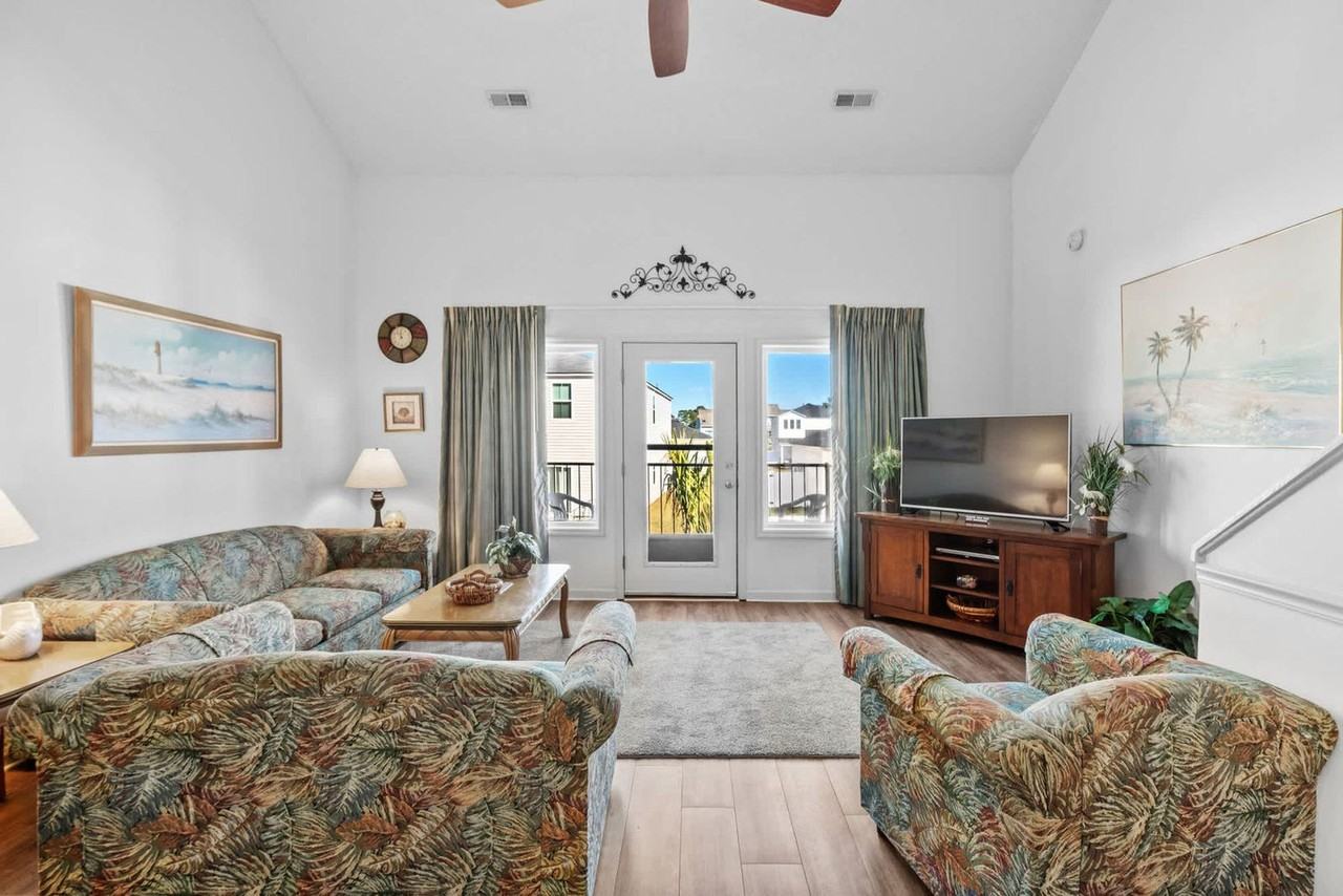 216 Double Eagle Dr #1382457P - Photo 6 of 50