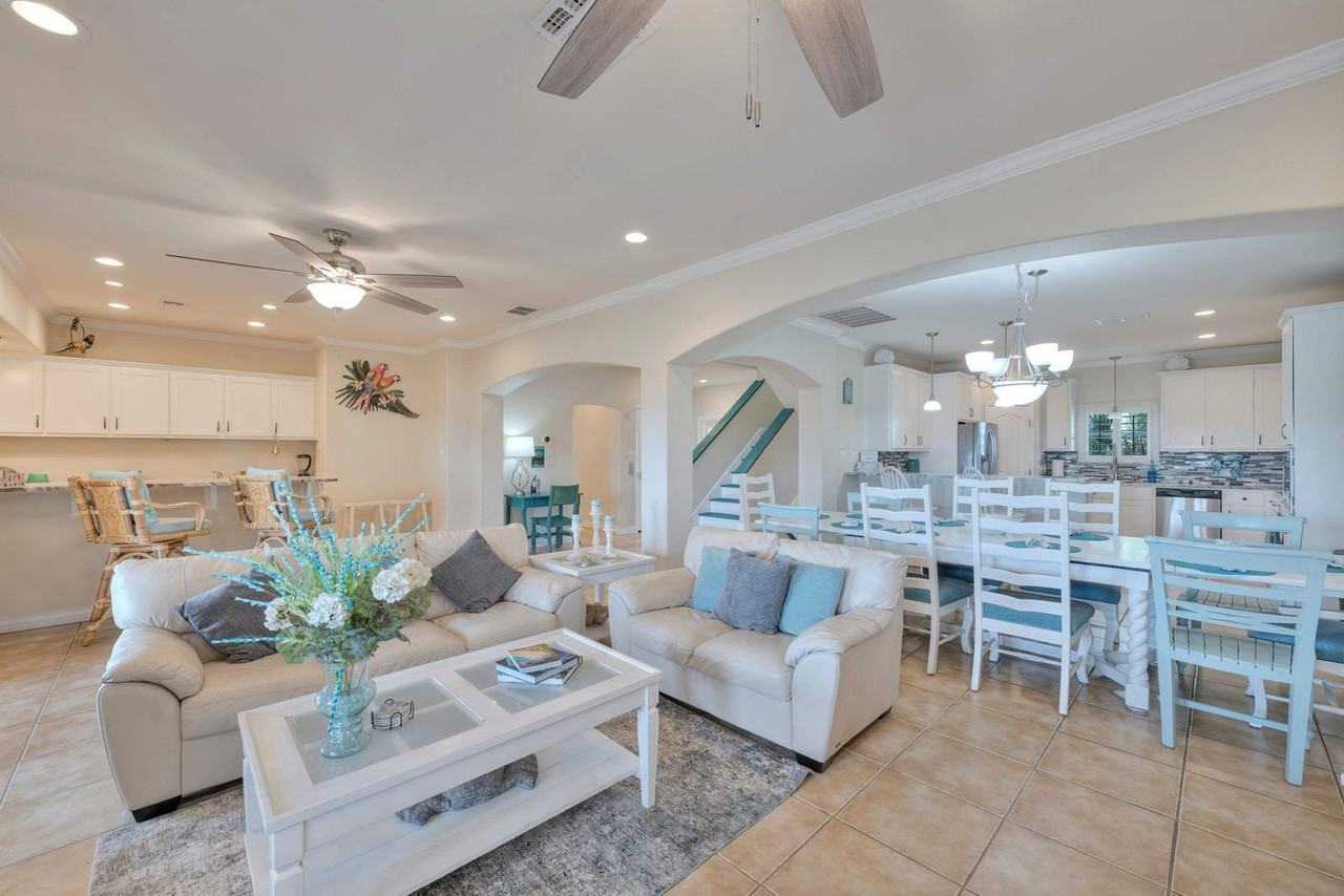 660 Kara Ln #1382969P - Photo 3 of 40