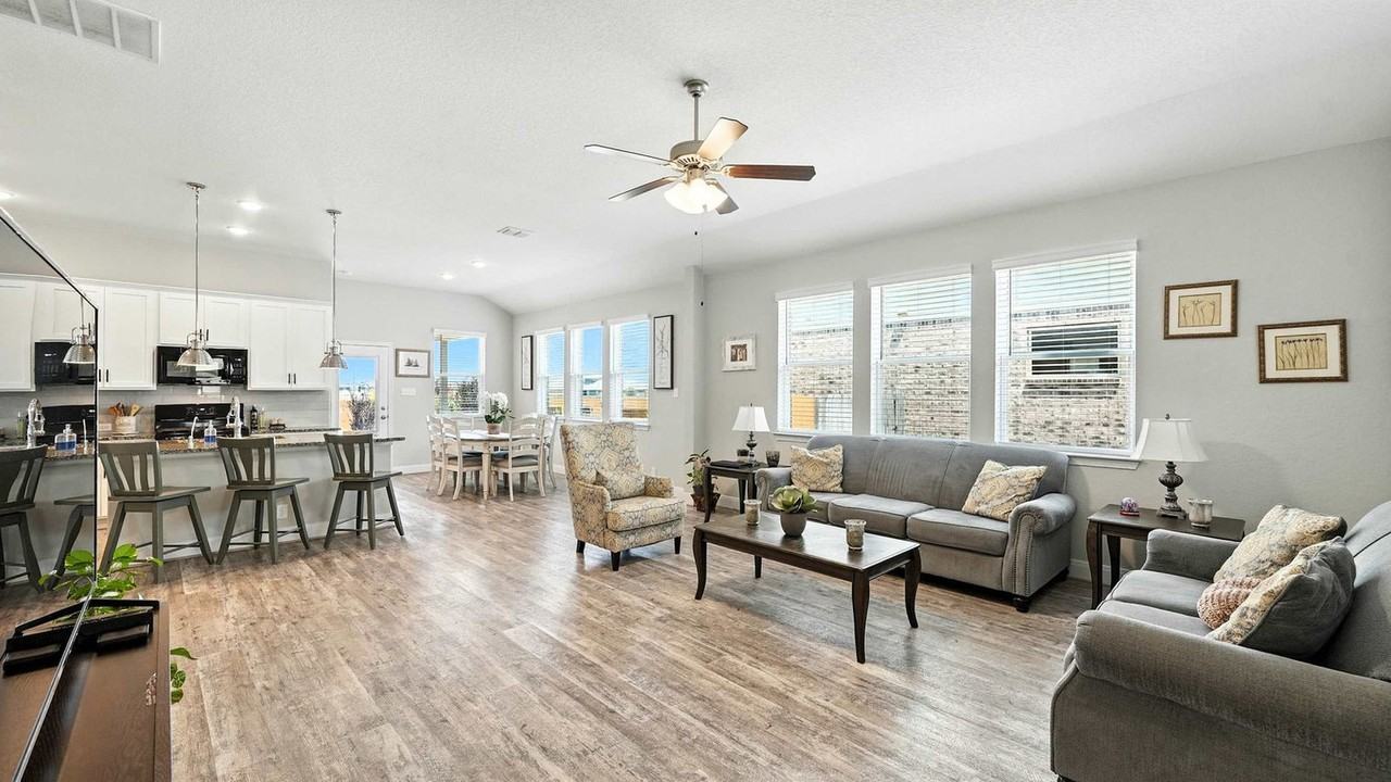 1917 Shepherd Path #1383559P - Photo 4 of 33