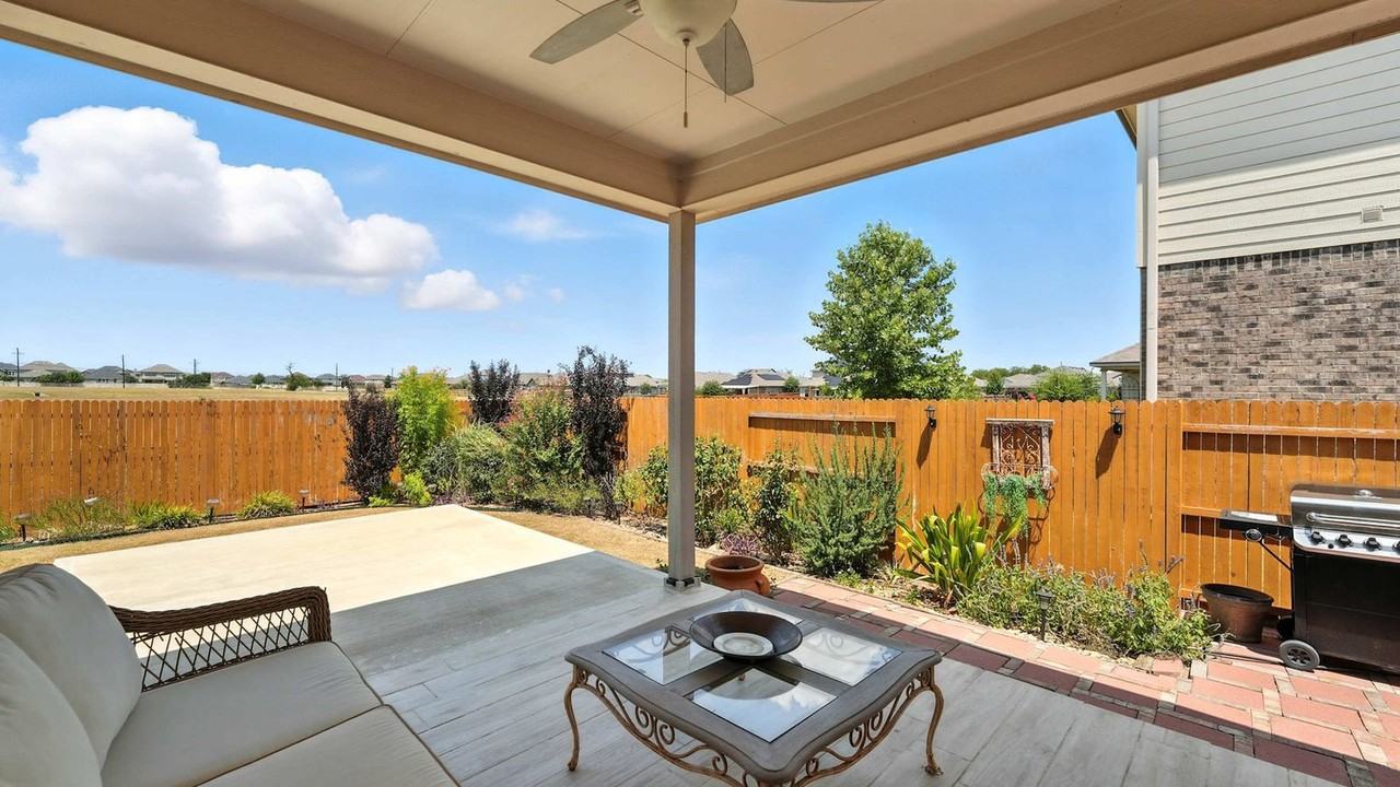 1917 Shepherd Path #1383559P - Photo 5 of 33