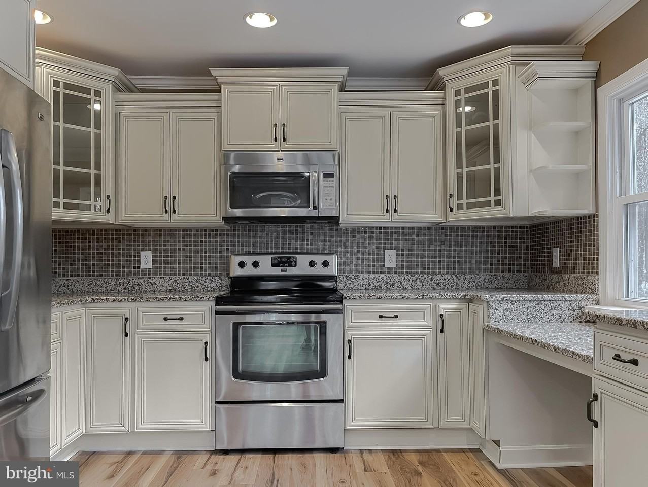 39848 Cathy Cir - Photo 3 of 41