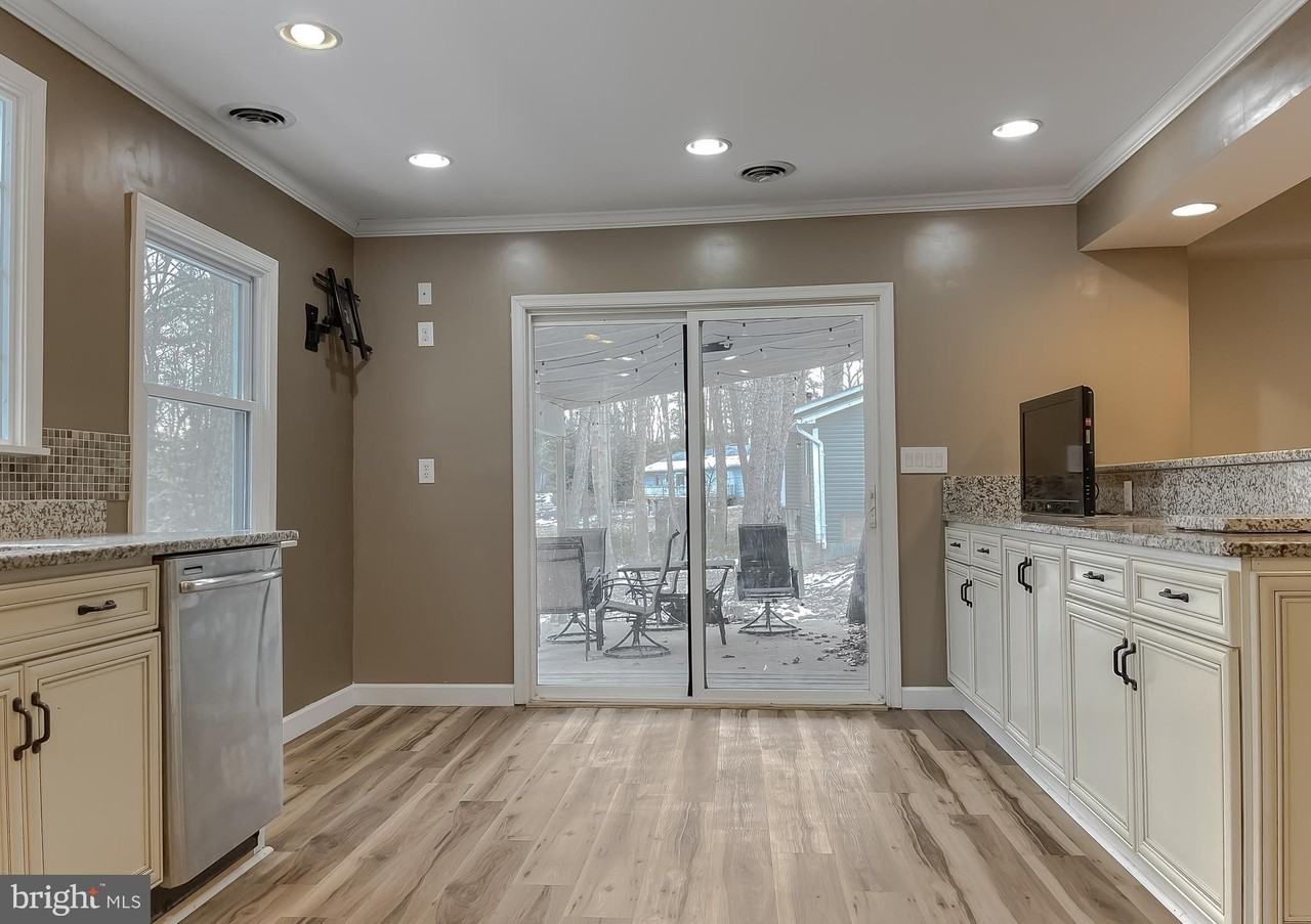 39848 Cathy Cir - Photo 7 of 41