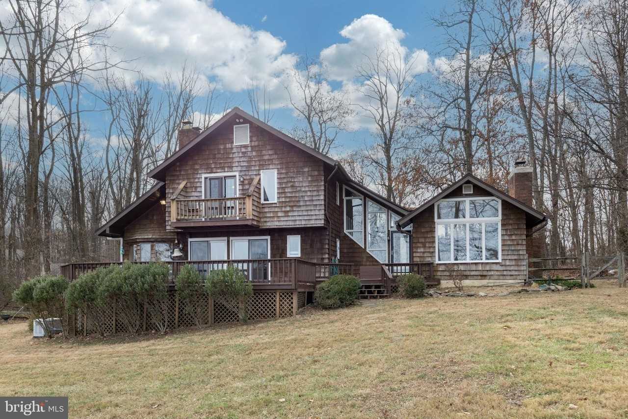 1104 Tinkerhill Ln - Photo 4 of 44