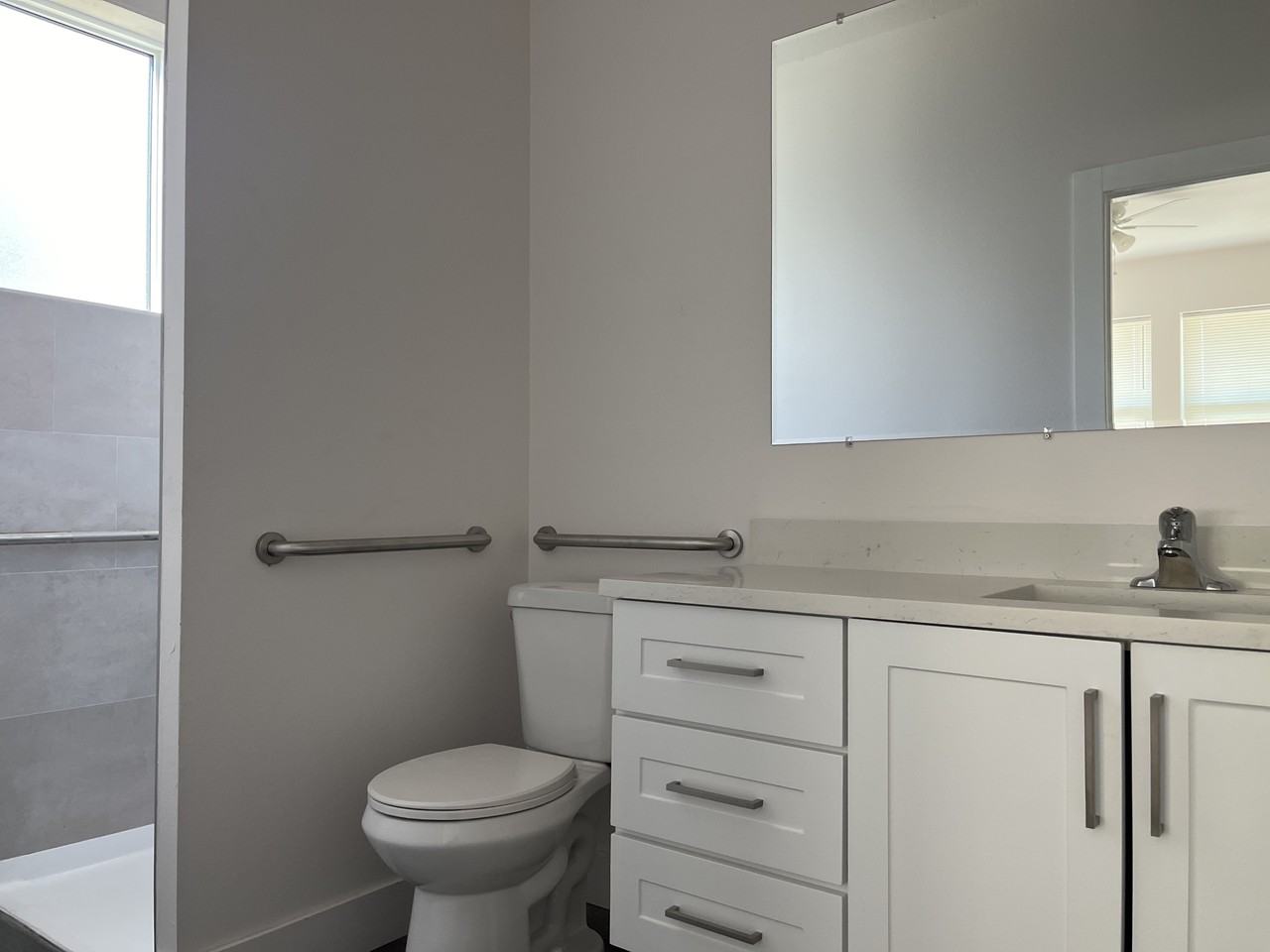 2104 East Columbus Drive - Photo 7 of 10