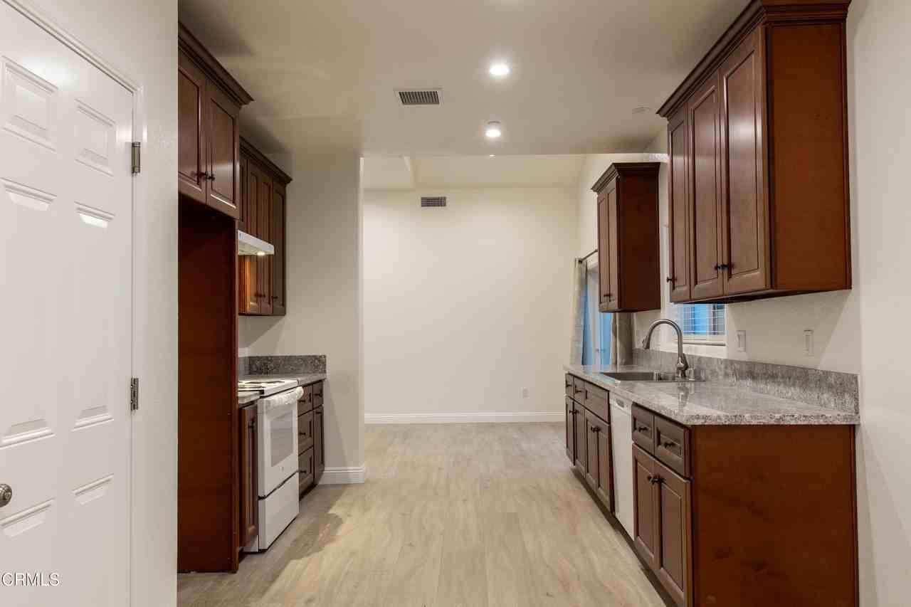 713 Mission Dr - Photo 5 of 21