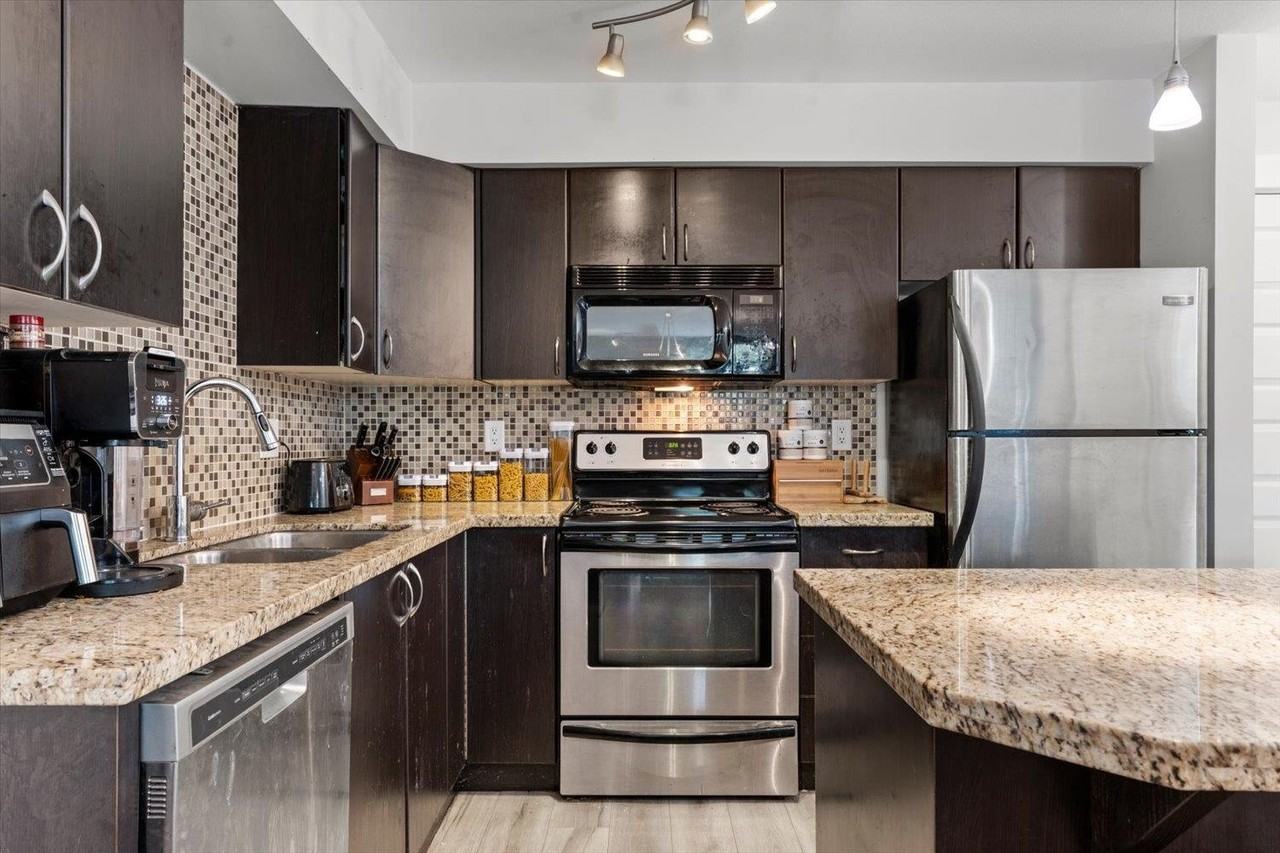 2515 Park Drive #221 - Photo 4 of 17