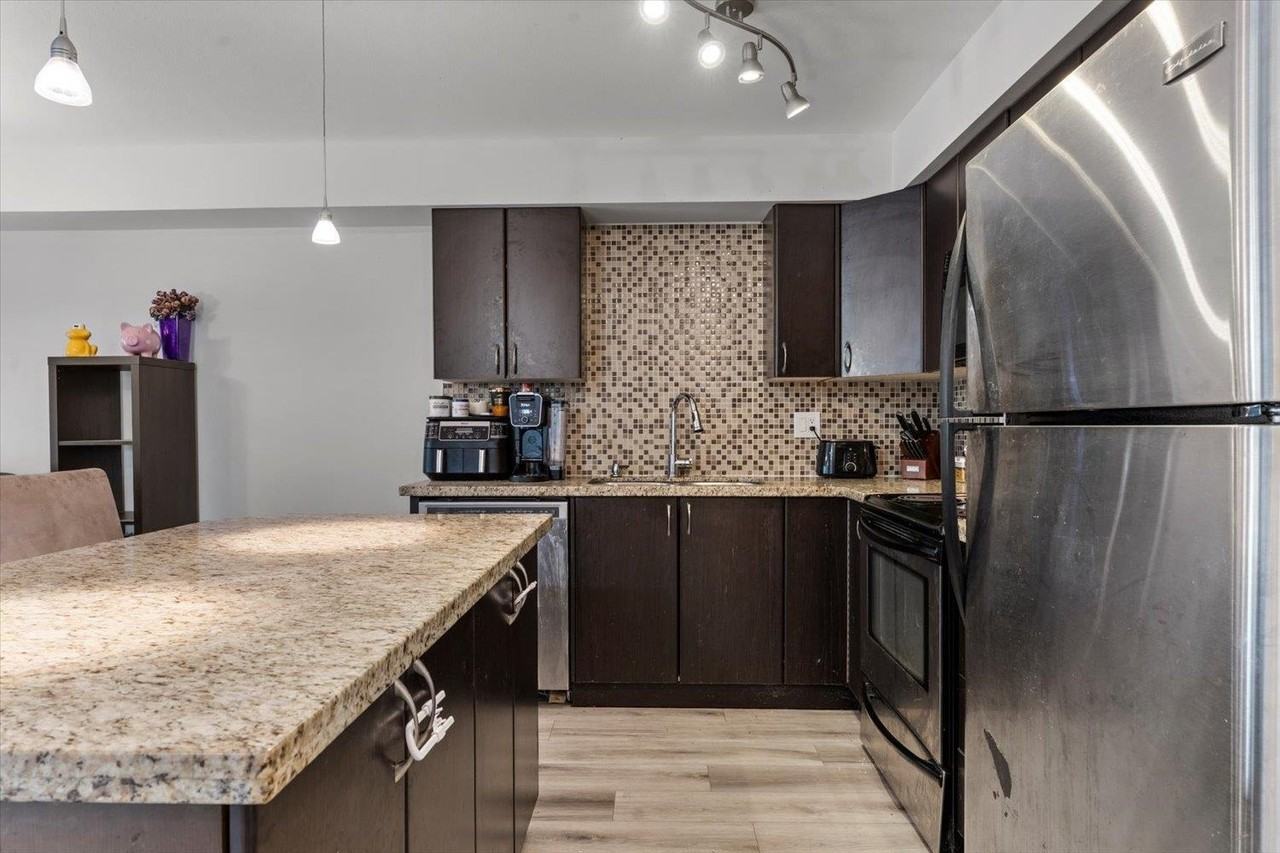 2515 Park Drive #221 - Photo 5 of 17