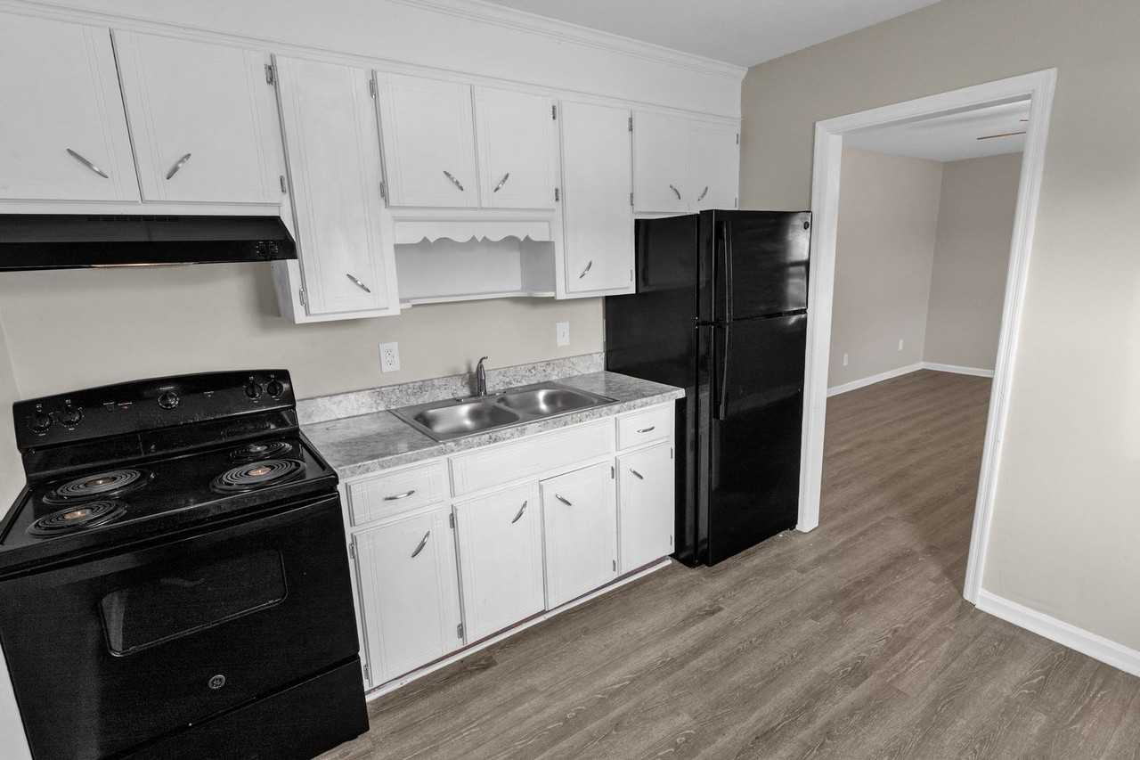 124 Calvin Ct #124B - Photo 7 of 13