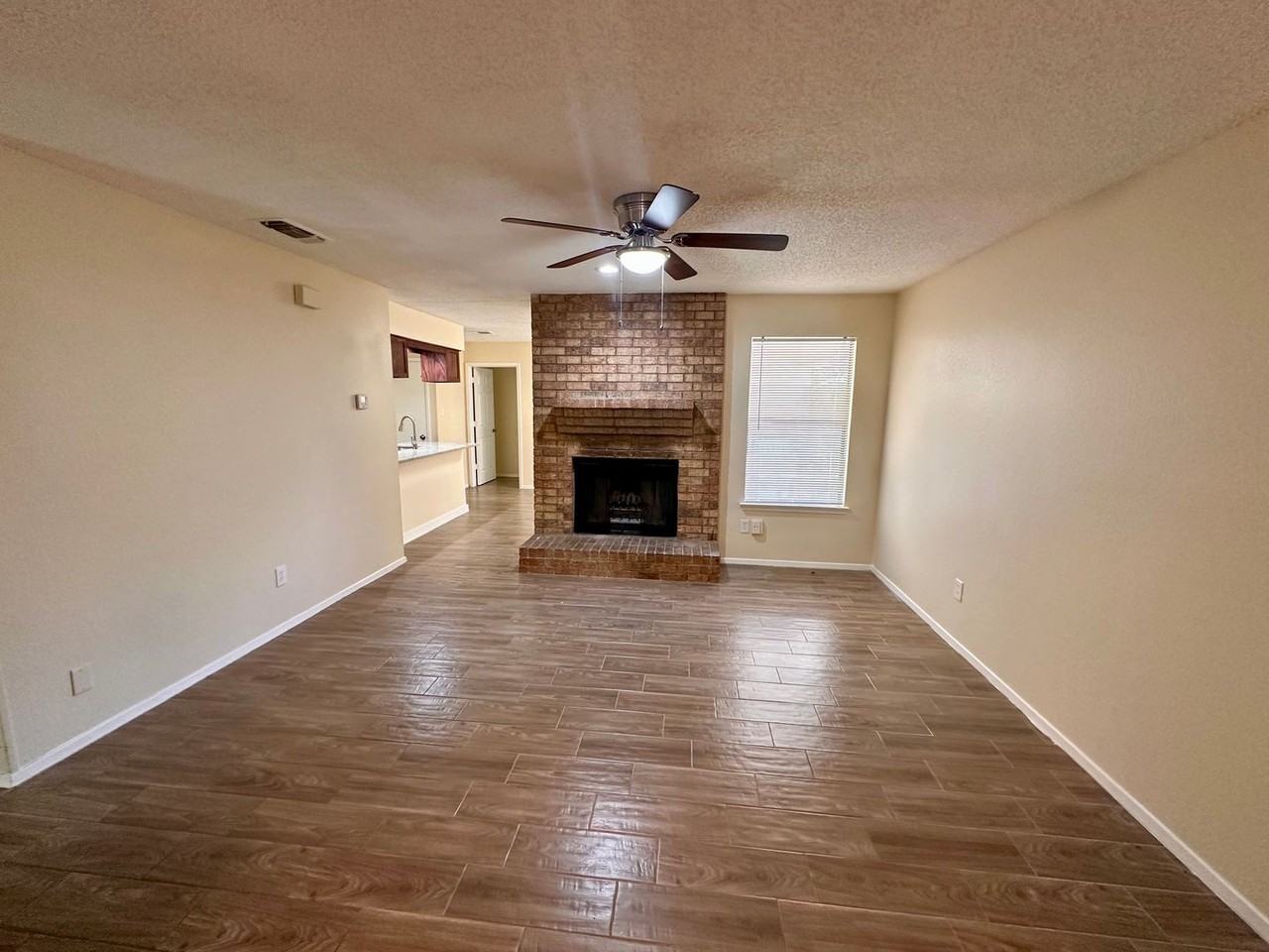 2502 Indigo Ln - Photo 2 of 14