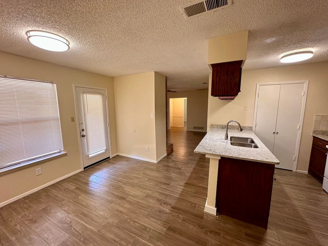 2502 Indigo Ln - Photo 6 of 14