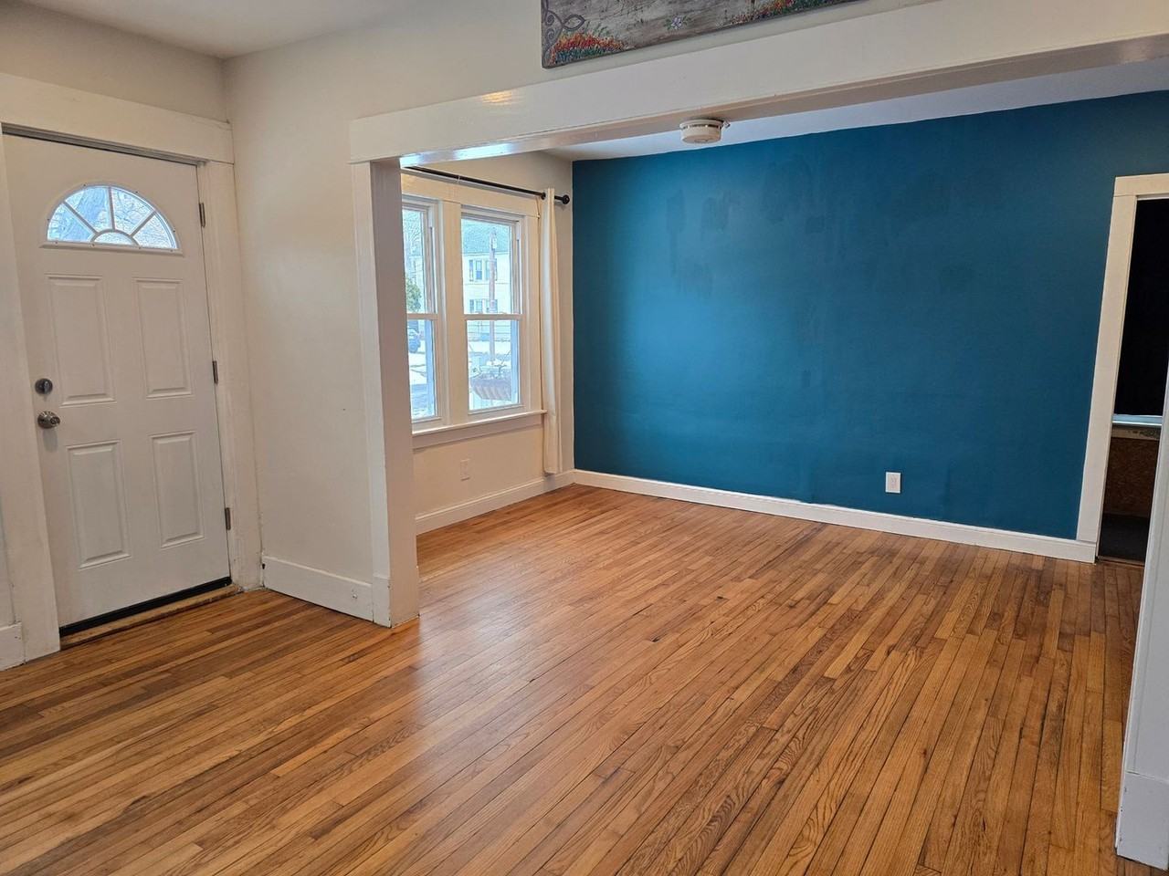 49 Royal St - Photo 4 of 14