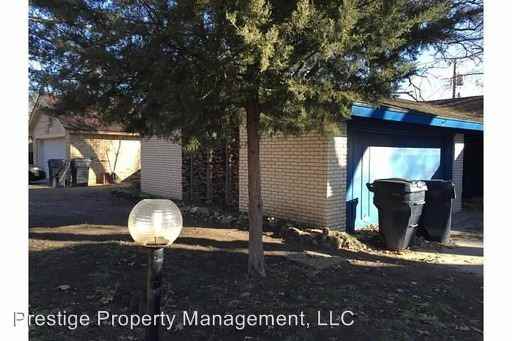 520 N Peniel Ave - Photo 3 of 15