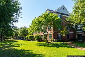 featured image of 2855 Commercial Center Boulevard