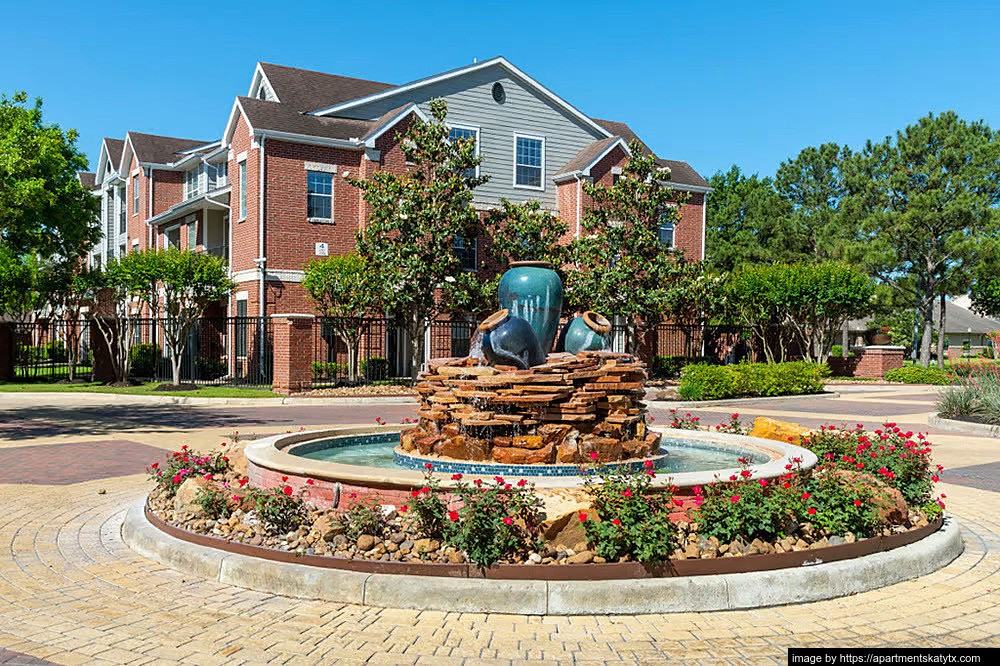 2855 Commercial Center Boulevard - Photo 4 of 13