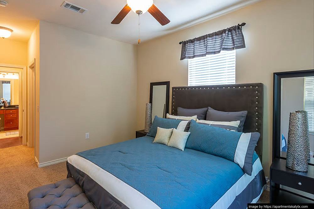 2855 Commercial Center Boulevard - Photo 6 of 13