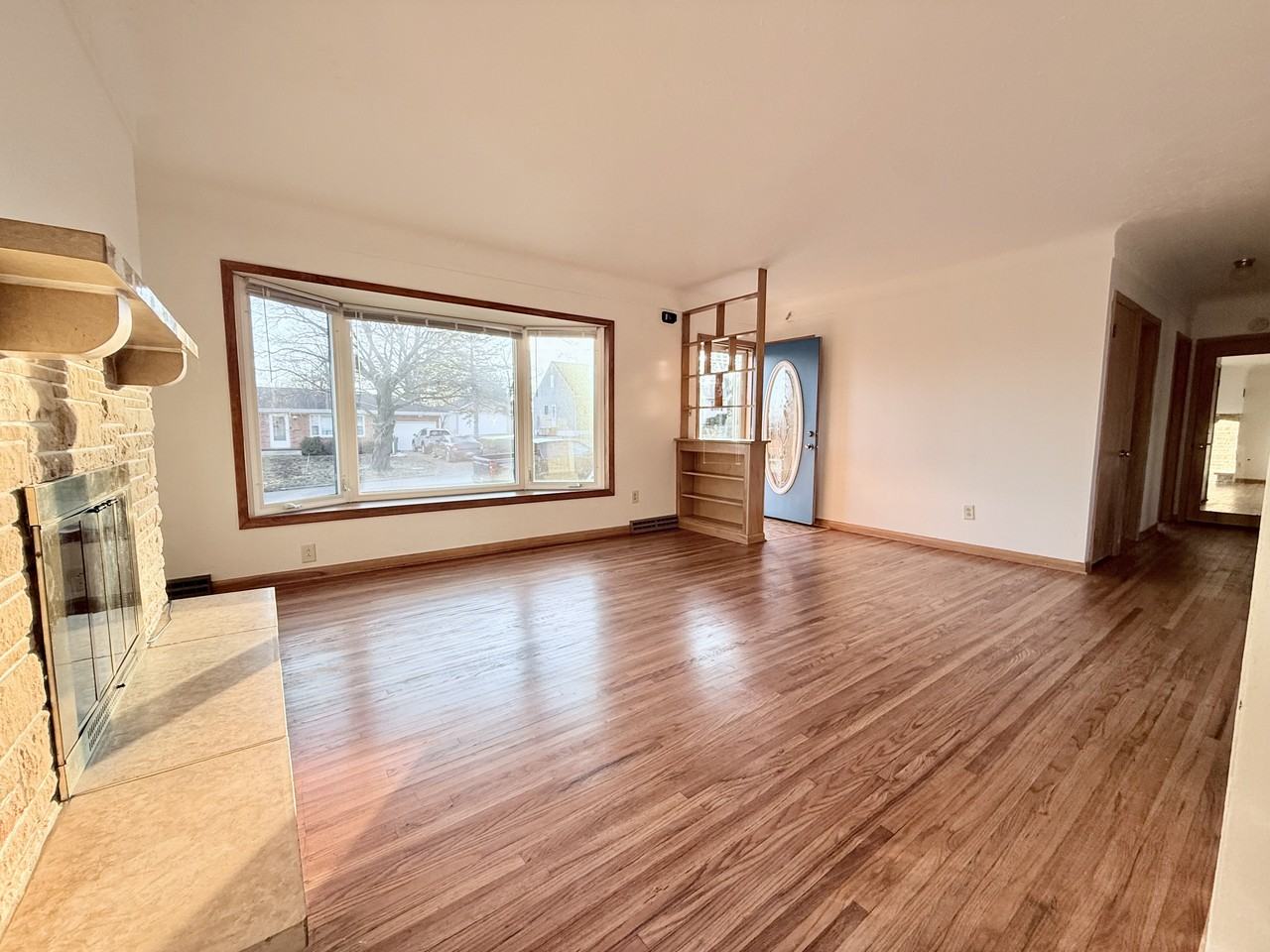 402 Beverly Hills Street - Photo 4 of 20