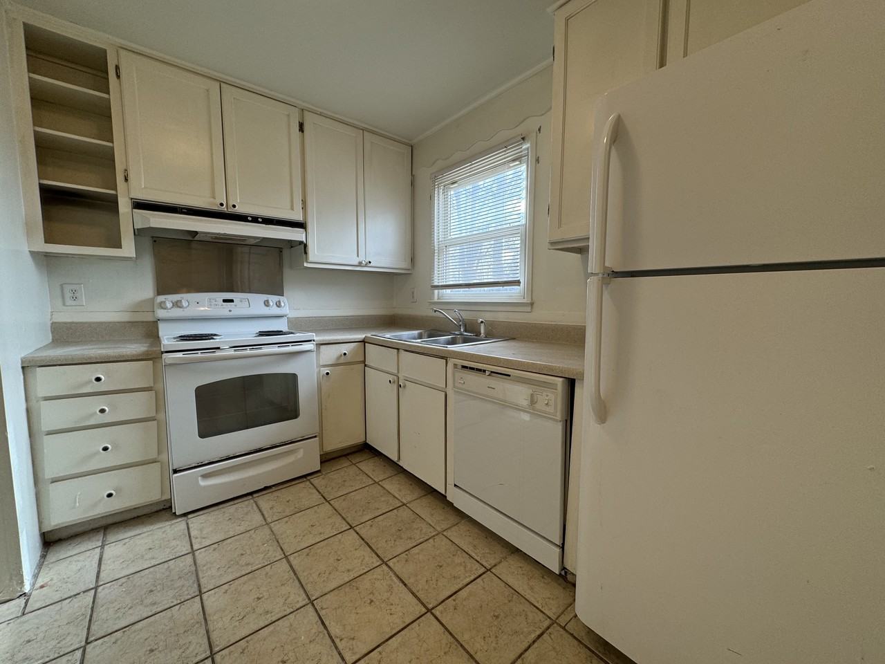 5656 Chancellorsville Drive Northwest - Photo 7 of 26