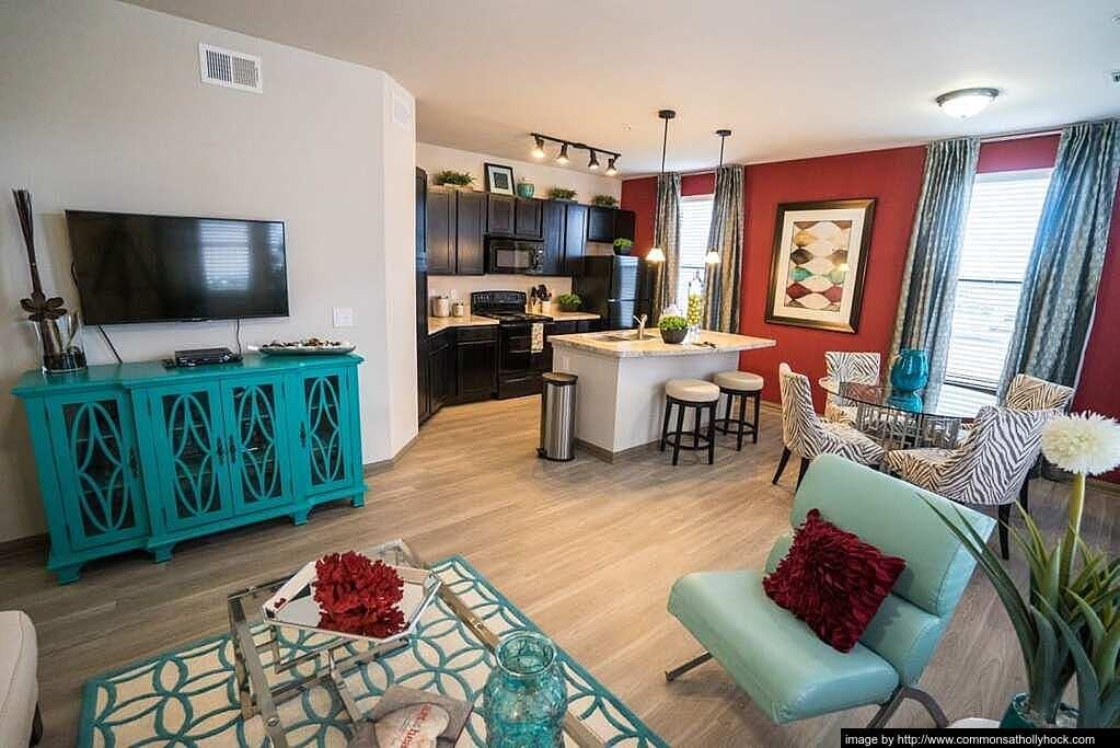 5751 Greenhouse Road - Photo 6 of 10