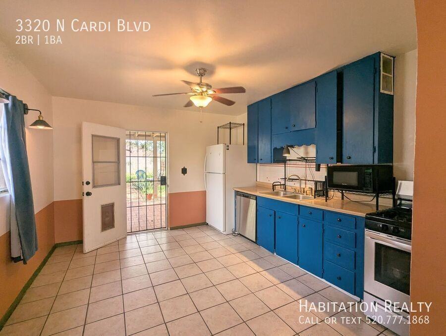 3320 N Cardi Blvd - Photo 2 of 15